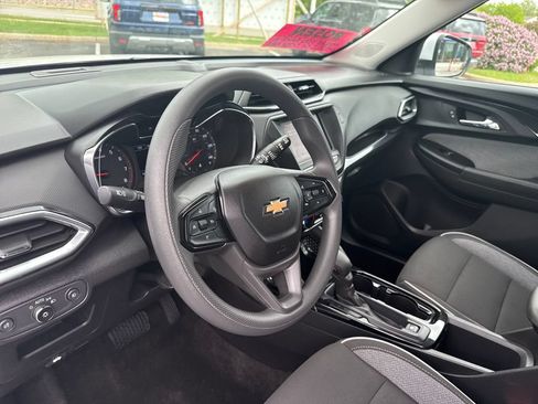 Used 2022 Chevrolet TrailBlazer LT FWD image 14