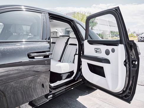Used 2026 Rolls-Royce Ghost AWD/4WD image 29