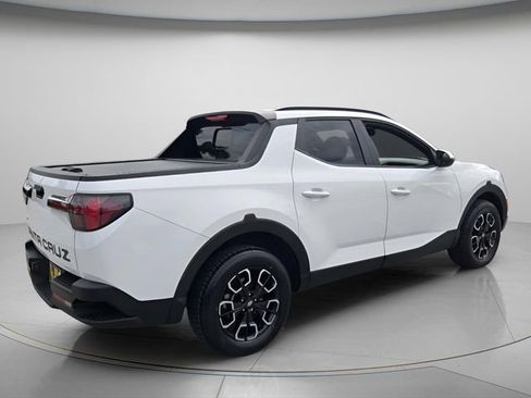 Used 2022 Hyundai Santa Cruz SEL Premium AWD/4WD image 6