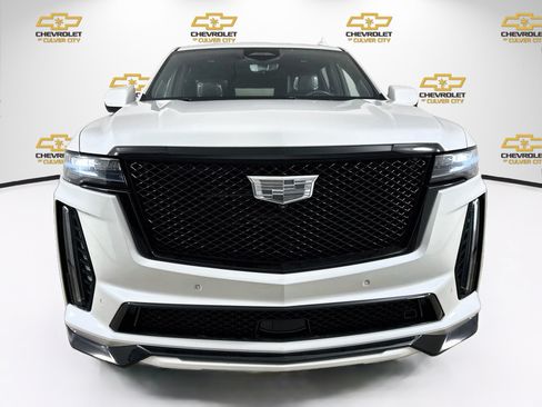 Used 2023 Cadillac Escalade ESV V w/ LPO, ONYX Package AWD/4WD image 2