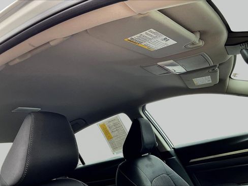 Used 2022 Nissan Altima 2.5 SV FWD image 18