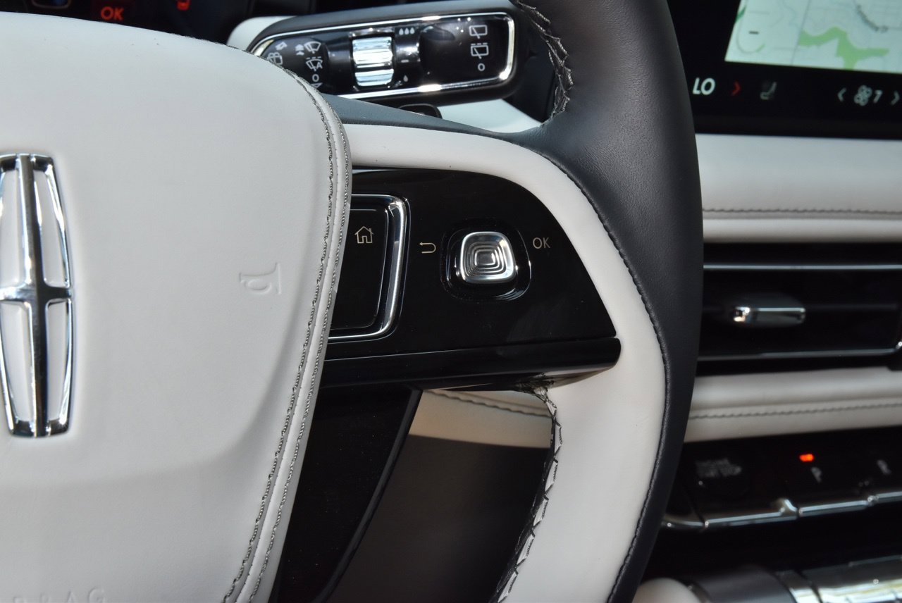 New 2026 Lincoln Aviator 2WD image 26