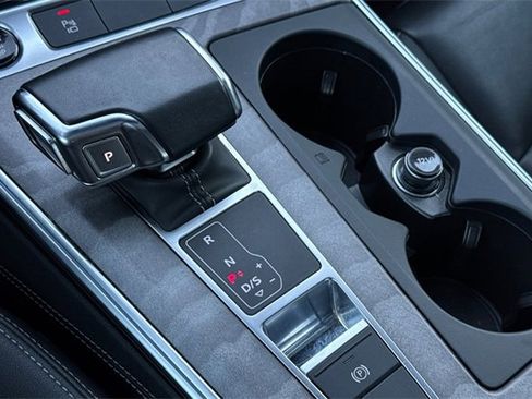 Used 2024 Audi A6 Premium Plus image 25