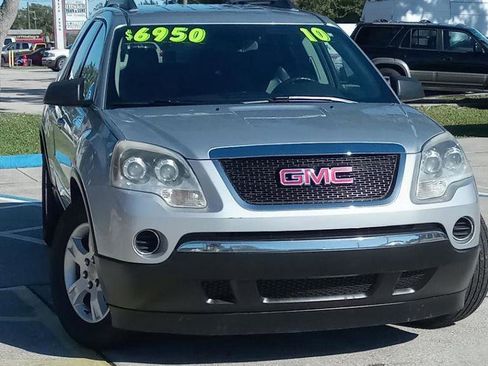 Used 2010 GMC Acadia SL w/ Preferred Package image 3
