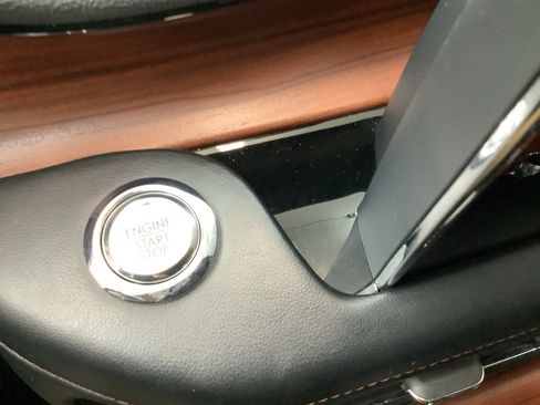 Used 2023 Lincoln Aviator Reserve w/ Equipment Group 201A image 15