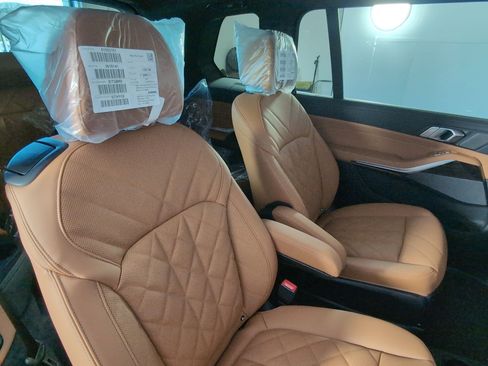 New 2026 BMW X7 xDrive40i w/ Executive Package image 32