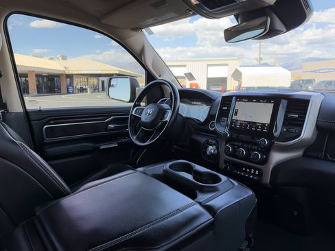 Used 2021 RAM 1500 Laramie AWD/4WD image 9