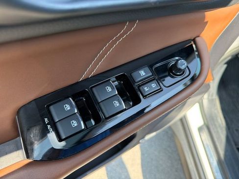Used 2019 Subaru Outback 2.5i Touring AWD/4WD image 18