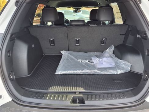 New 2026 Chevrolet Equinox LT AWD/4WD image 23