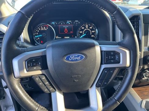 Used 2019 Ford F150 Lariat w/ Trailer Tow Package image 13
