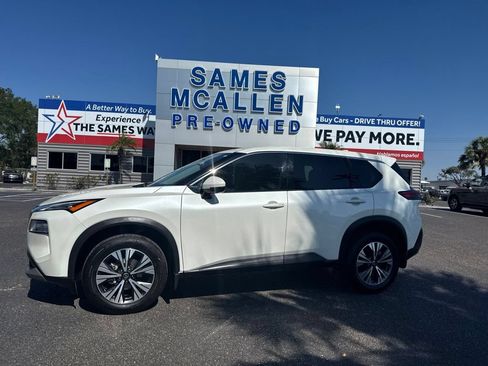 Used 2021 Nissan Rogue SV FWD image 2