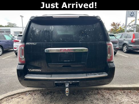 Used 2017 GMC Yukon Denali w/ Open Road Package image 2