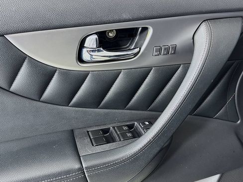 Used 2012 INFINITI FX35 AWD w/ Premium Pkg image 18