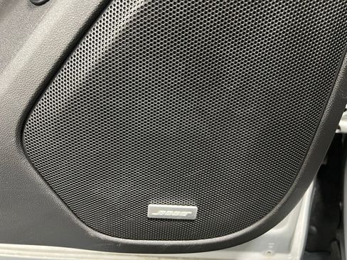 Used 2018 GMC Acadia SLT image 13