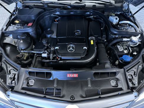 Used 2013 Mercedes-Benz C 250 Sedan image 24