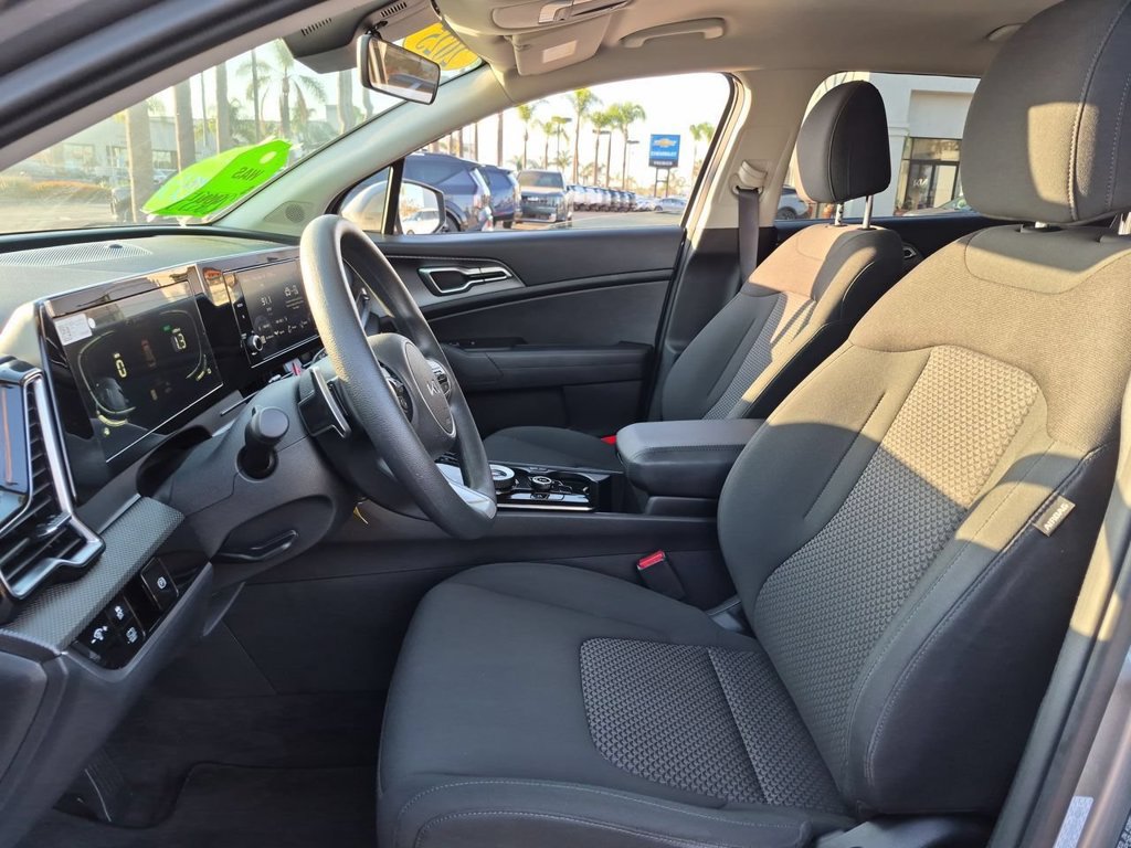 Certified 2025 Kia Sportage LX AWD/4WD image 19