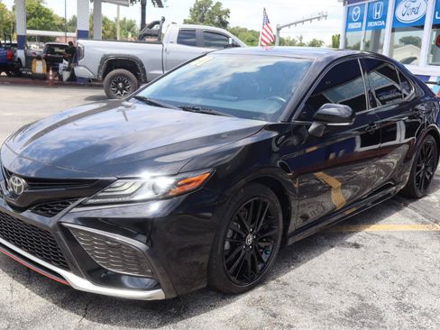Used 2021 Toyota Camry XSE FWD image 8