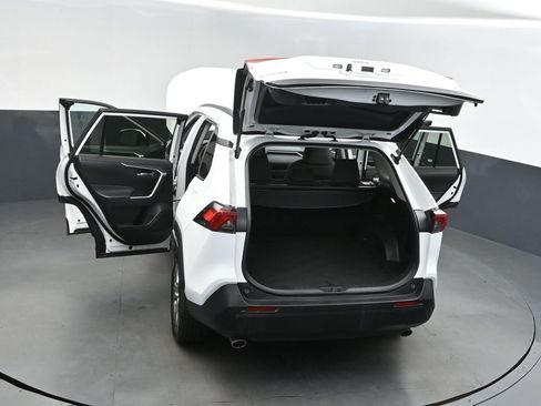 Used 2022 Toyota RAV4 XLE image 49