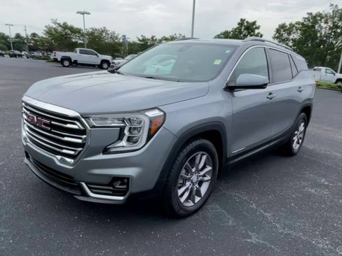 Used 2023 GMC Terrain SLT FWD image 4