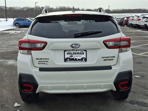 Used 2022 Subaru Crosstrek 2.5i Sport w/ Moonroof Package image 6