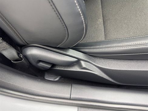 Used 2025 Ford Mustang Coupe image 40