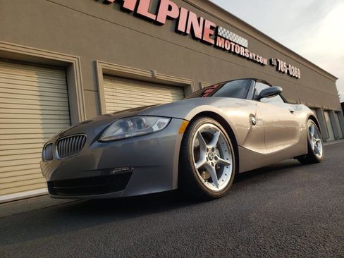 Used 2008 BMW Z4 3.0si image 55