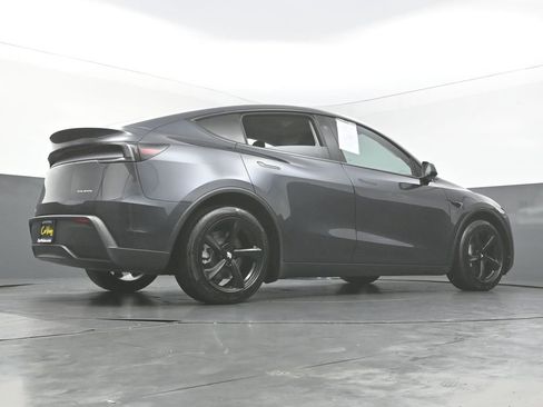 Used 2026 Tesla Model Y Long Range image 44