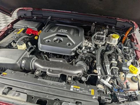 Used 2022 Jeep Wrangler Unlimited Sahara image 33