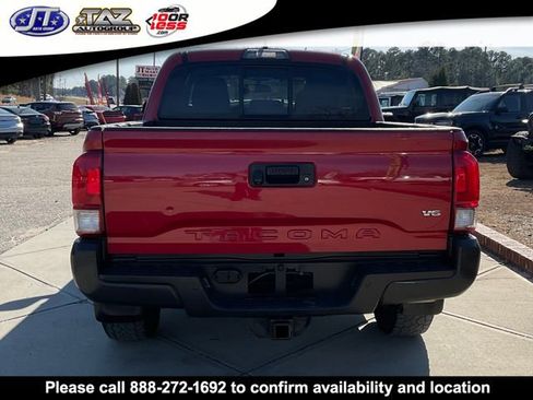 Used 2016 Toyota Tacoma TRD Off-Road image 6