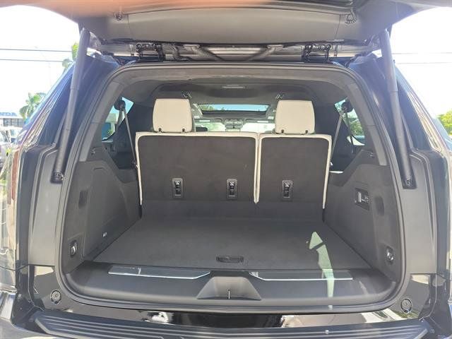 Certified 2026 Cadillac Escalade ESV Platinum Sport w/ LPO, ONYX Package AWD/4WD image 24