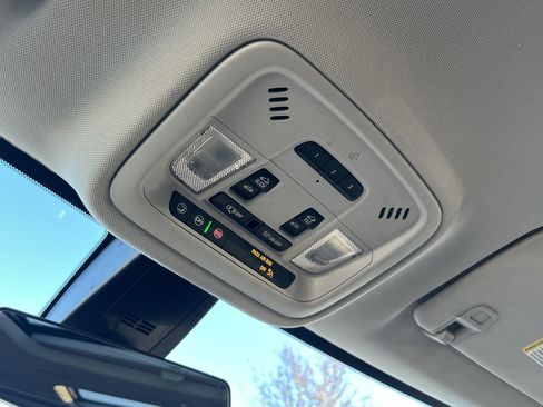 Used 2020 Chevrolet Traverse Premier w/ Redline Edition image 29