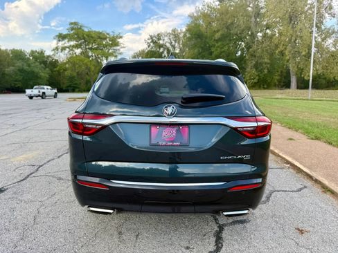 Used 2019 Buick Enclave Essence AWD/4WD image 6