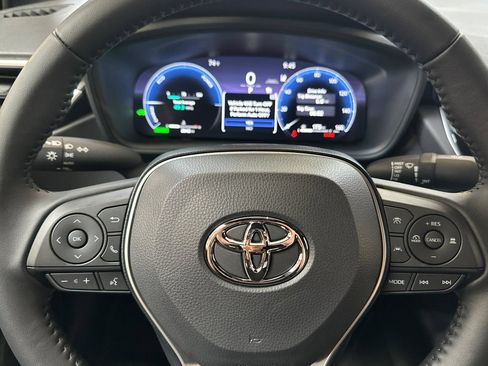 Used 2026 Toyota Corolla SE w/ SE Premium Package FWD image 23