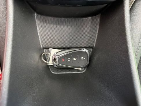 Used 2024 Chevrolet Trax ACTIV w/ Sunroof Package FWD image 22