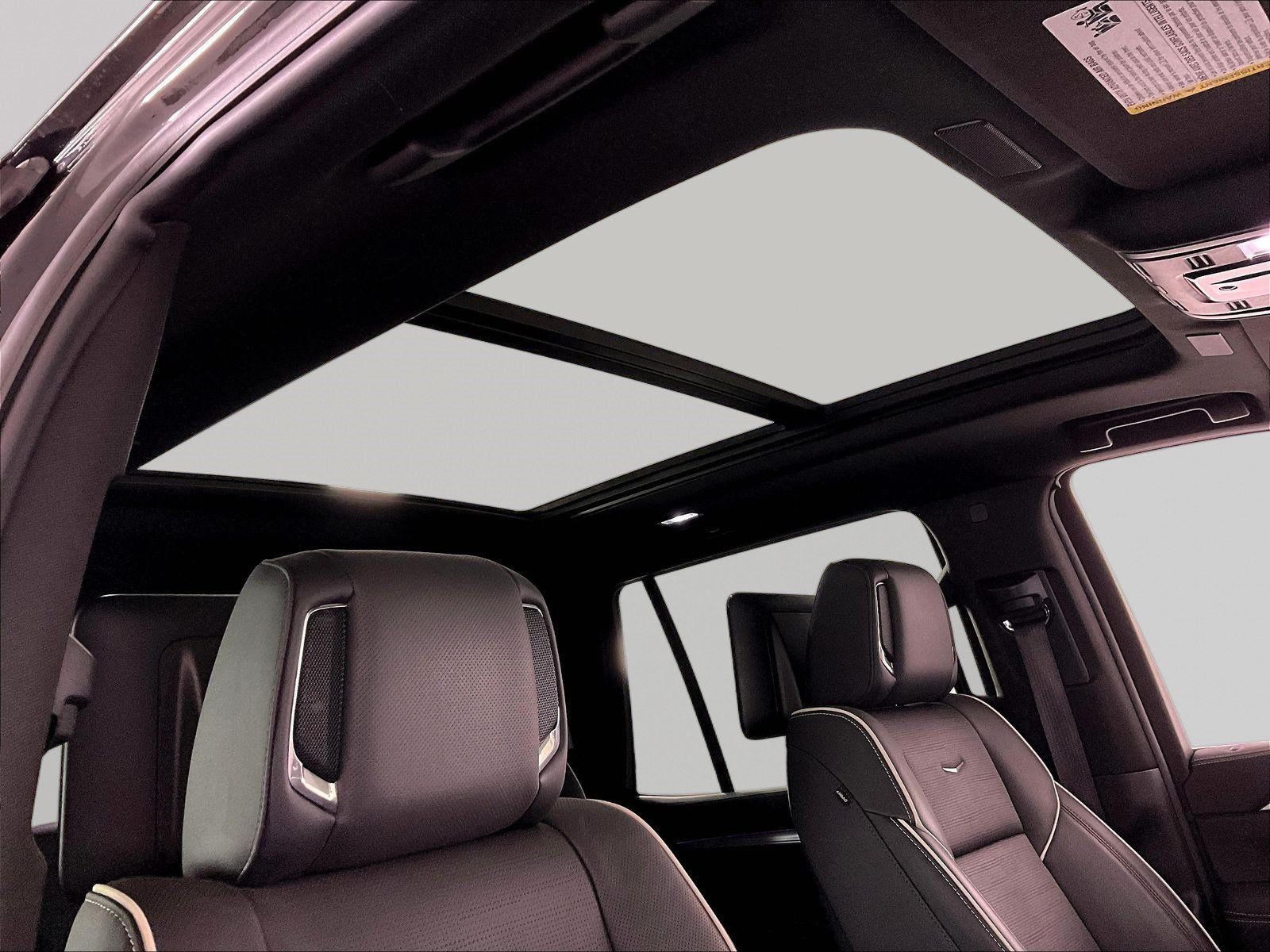 Used 2025 Cadillac Escalade Premium Luxury w/ LPO, Floor Liner Package AWD/4WD image 28