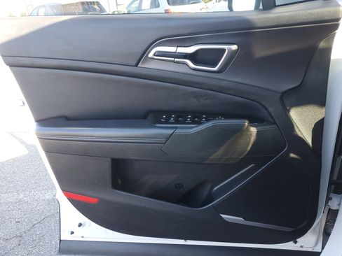 Used 2023 Kia Sportage EX image 29
