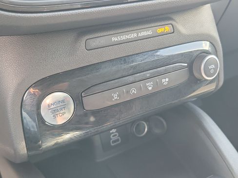 Used 2024 Ford Escape ST-Line w/ Tech Pack #1 FWD image 25