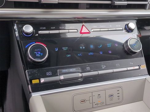 New 2026 Hyundai Santa Fe SEL image 16