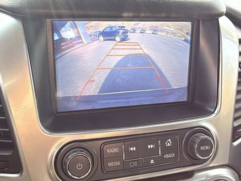 Used 2017 Chevrolet Suburban Premier image 19