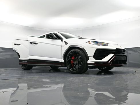 Used 2023 Lamborghini Urus Performante image 42