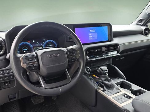 Used 2024 Toyota Land Cruiser image 31