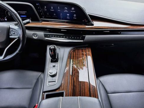 Used 2022 Cadillac Escalade Luxury RWD image 20