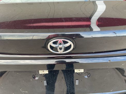 Used 2025 Toyota Corolla LE FWD image 13