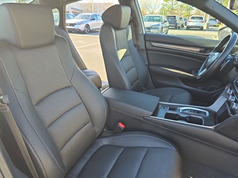 Used 2022 Honda Accord Sport image 10