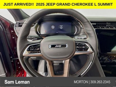 New 2025 Jeep Grand Cherokee L Summit w/ Luxury Tech Group V image 11