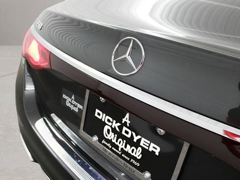 Used 2025 Mercedes-Benz E 450 4MATIC Sedan image 31