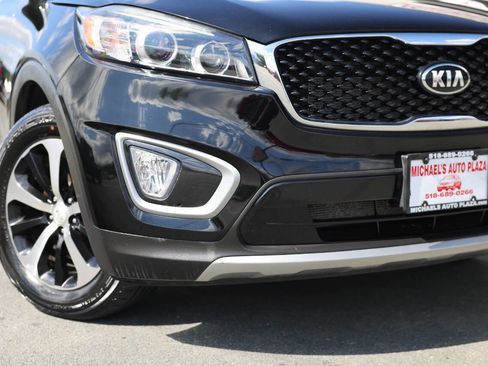 Used 2017 Kia Sorento EX AWD/4WD image 36