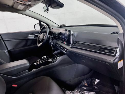 Used 2023 Kia Sportage LX AWD/4WD image 27
