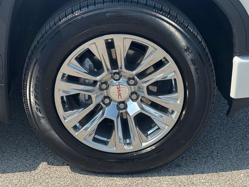 Used 2022 GMC Sierra 1500 Denali w/ Driver Alert Package II AWD/4WD image 9