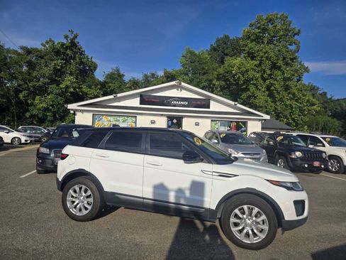 Used 2019 Land Rover Range Rover Evoque SE AWD/4WD image 8